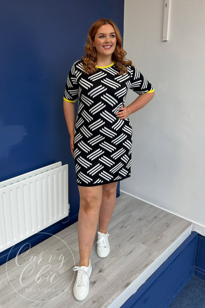 Black &amp; White Short Sleeved Knitted Plus Size Midi Dress - Curvy Chic Boutique