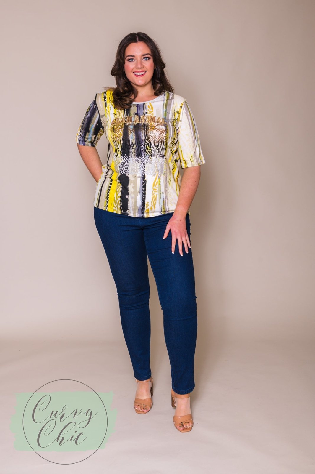 Plus Size Black &amp; Gold Graphic T-Shirt - Curvy Chic Boutique